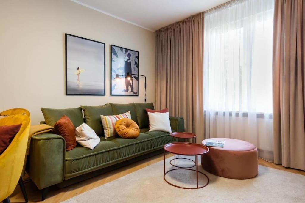 Eclectic City Apartment Near Old Town Warschau Buitenkant foto