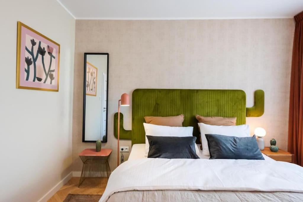 Eclectic City Apartment Near Old Town Warschau Buitenkant foto